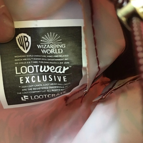 Loot Crate wizarding world travel bag - Picture 6 of 9